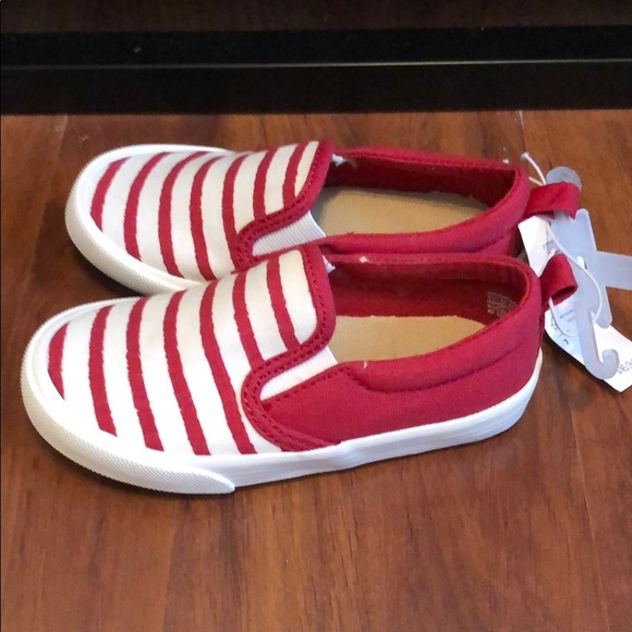 BNWT Old Navy toddler slip ons - Picture 2 of 5